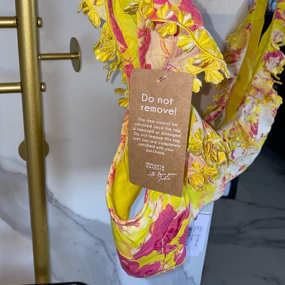 HEMANT & NANDITA Auril Crop Top - Picture 5 of 7